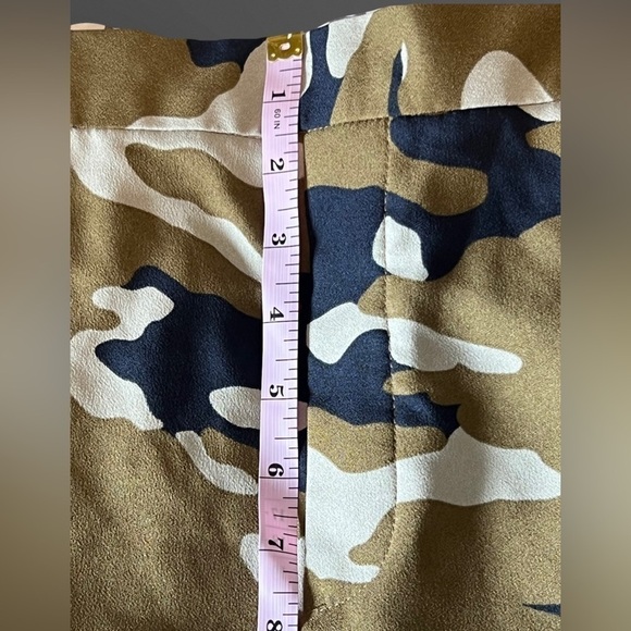 BANANA Republic (16) camo Hayden pant.Pull-on, elastic back waist, split hem NWT - Picture 9 of 12